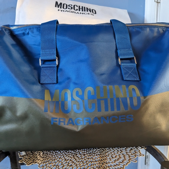 Moschino - Picture 3 of 13